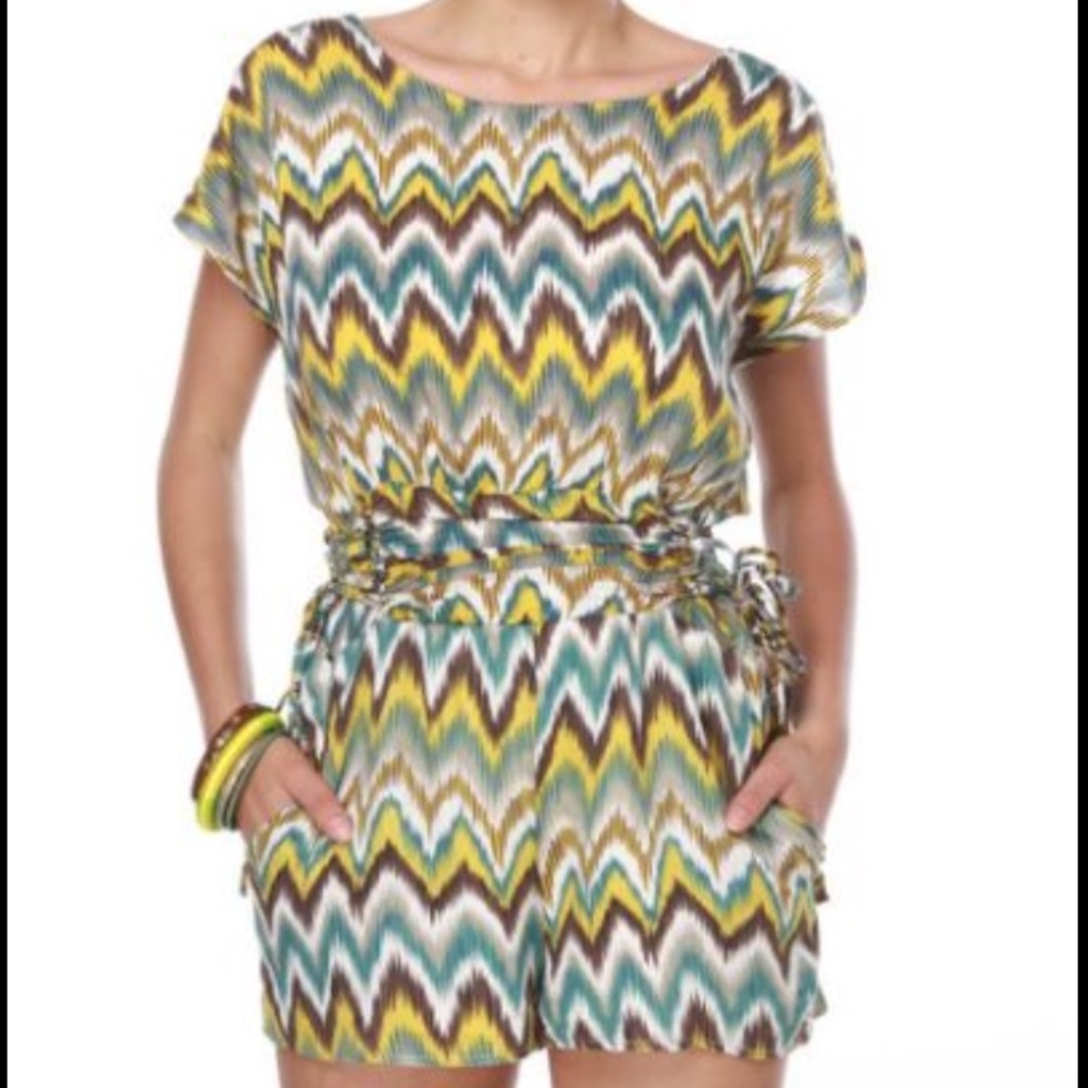 Aztec romper - Picture 2 of 8